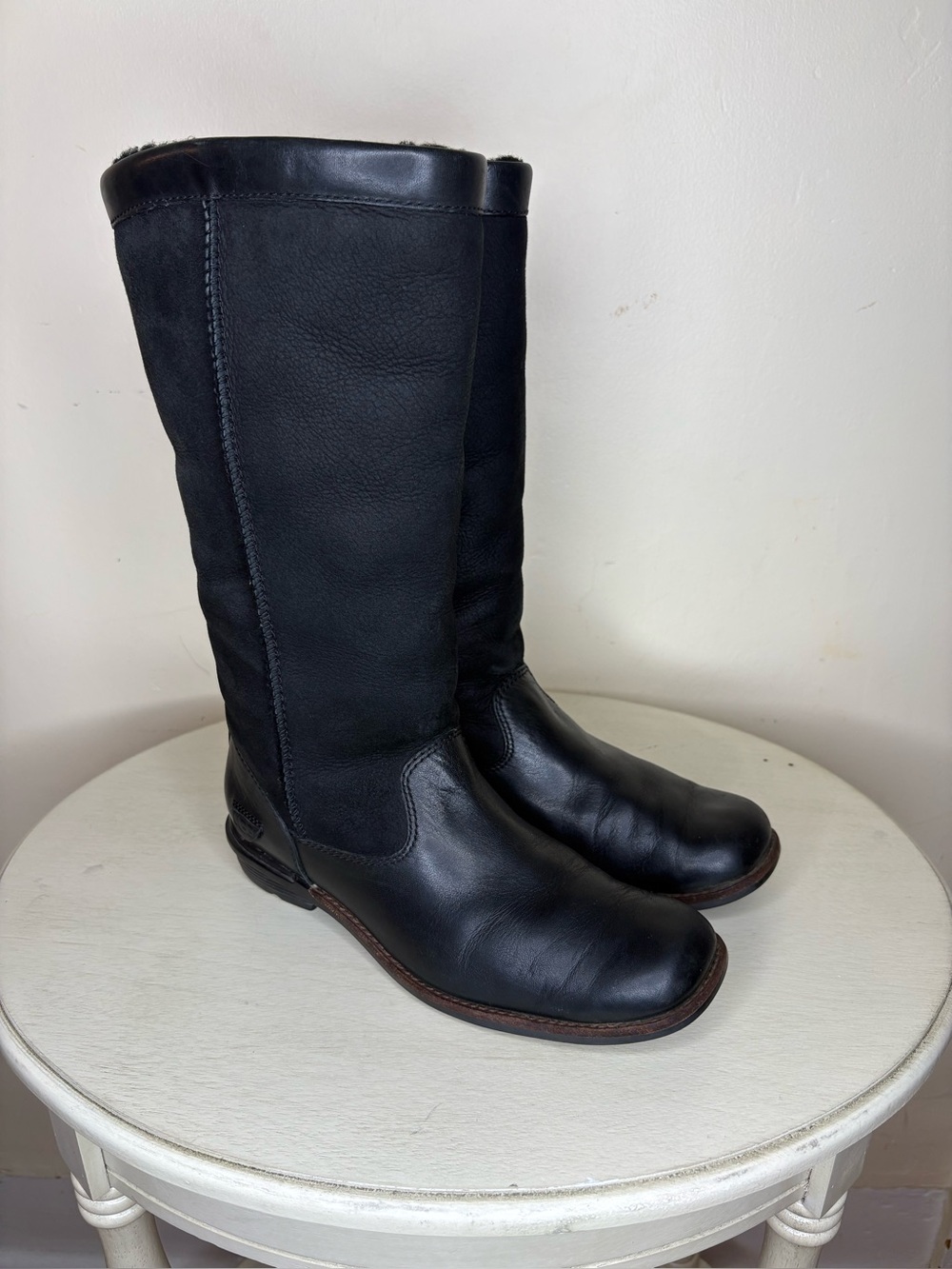 UGG Australia Brookfield Black Suede Tall Boots Sheepskin Sherpa Lined 5594 7.5